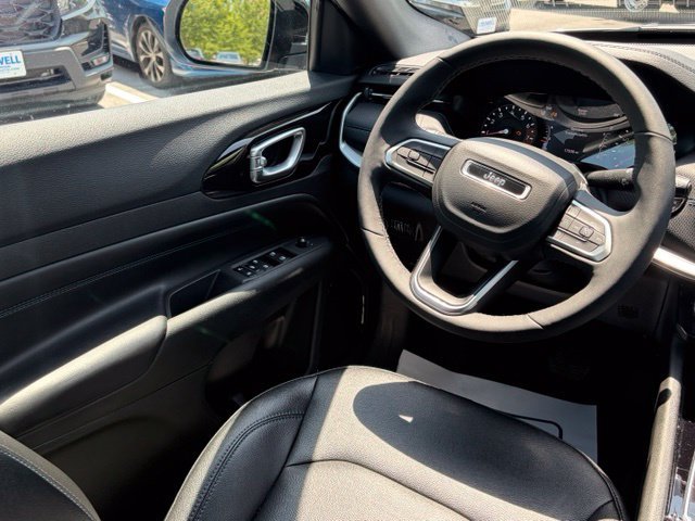 Used 2026 Jeep Compass Limited AWD/4WD image 30