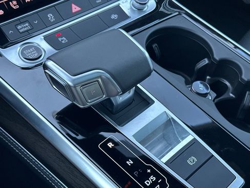 Used 2024 Audi Q8 Premium Plus w/ Premium Plus Package image 21