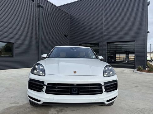 Used 2022 Porsche Cayenne Platinum Edition image 5