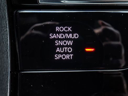 Used 2022 Jeep Grand Cherokee Trailhawk w/ Advanced Protech Group II AWD/4WD image 12