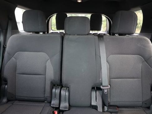 Used 2017 Ford Explorer XLT w/ Equipment Group 201A FWD image 40