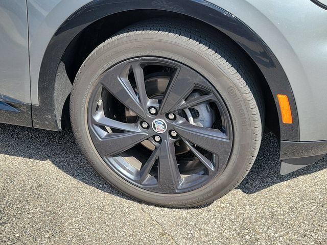 Used 2023 Buick Envision Essence w/ Technology Package I AWD/4WD image 5