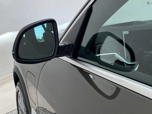 Used 2026 BMW X5 xDrive50e w/ Premium Package image 23