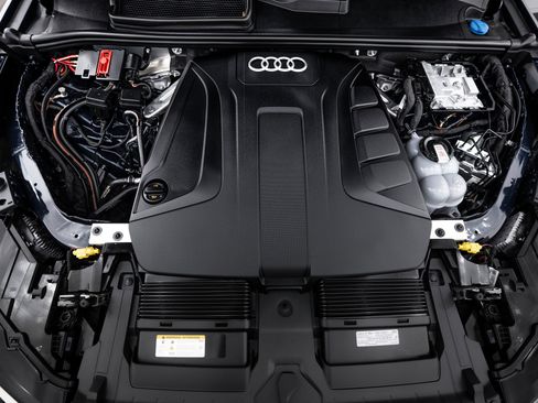 Certified 2025 Audi Q7 2.0T Premium Plus w/ Premium Plus Package image 17