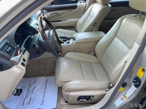 Used 2013 Lexus LS 460 L w/ All-Weather Pkg RWD image 6