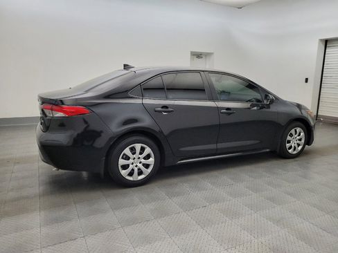 Used 2021 Toyota Corolla LE image 10