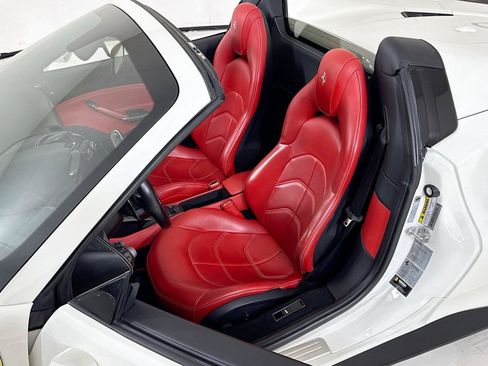 Used 2018 Ferrari 488 Spider RWD image 14