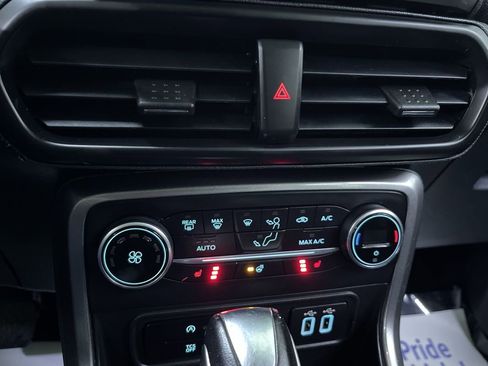 Used 2020 Ford EcoSport SES image 24