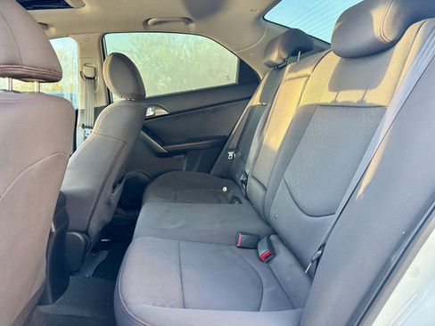 Used 2012 Kia Forte SX image 13