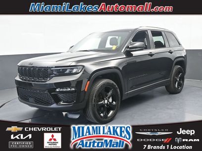 Used 2025 Jeep Grand Cherokee Limited w/ Black Appearance Package