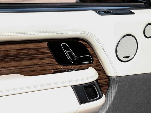 Used 2019 Land Rover Range Rover Long Wheelbase Supercharged image 47