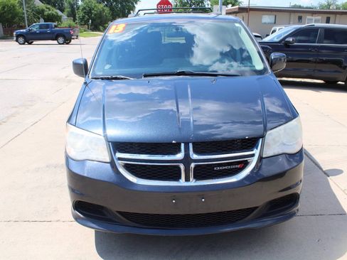 Used 2013 Dodge Grand Caravan SXT w/ Rear Park Assist Pkg FWD image 7