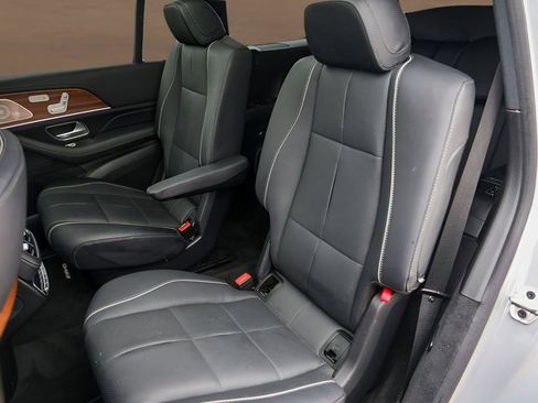 Used 2024 Mercedes-Benz GLS 580 4MATIC image 25