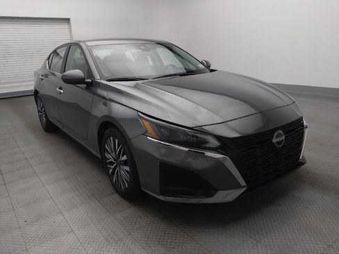 Used 2023 Nissan Altima 2.5 SV image 13