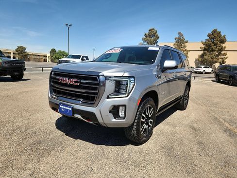 Used 2023 GMC Yukon AT4 w/ AT4 Premium Plus Package AWD/4WD image 3