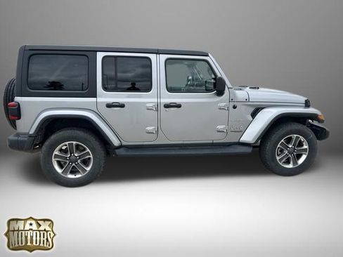 Used 2019 Jeep Wrangler Unlimited Sahara w/ Safety Group AWD/4WD image 11