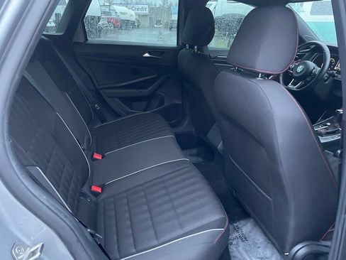 Used 2019 Volkswagen Jetta GLI image 11