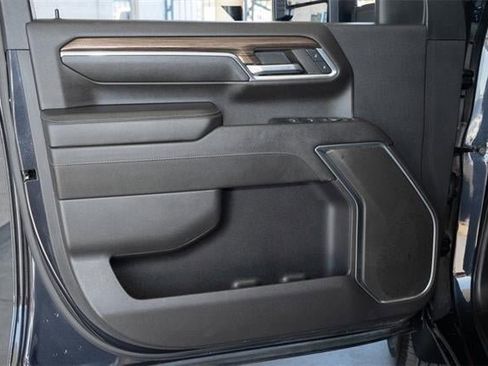 Used 2024 Chevrolet Silverado 3500 LT image 27