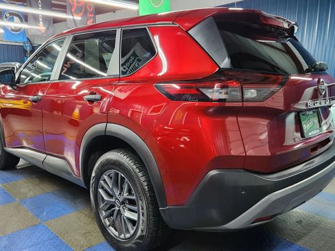 Used 2023 Nissan Rogue S image 4