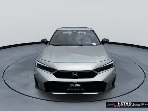 Used 2025 Honda Civic Sport image 2