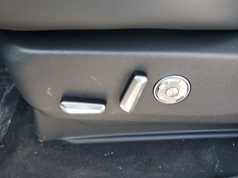 New 2026 Lincoln Navigator Reserve image 13