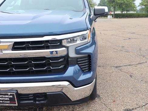 Used 2024 Chevrolet Silverado 1500 LT AWD/4WD image 13