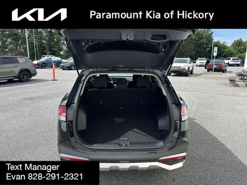 Used 2025 Kia Sportage LX FWD image 10