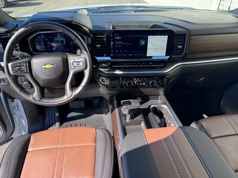 Used 2026 Chevrolet Silverado 1500 High Country w/ Technology Package AWD/4WD image 32