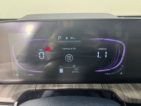 Used 2025 Kia Telluride EX w/ EX Captain's Chair Package image 25