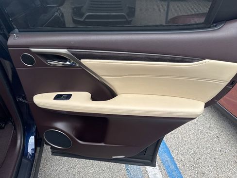 Used 2018 Lexus RX 350L Luxury w/ Accessory Package FWD image 15