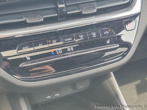 New 2025 Buick Envista Avenir image 16