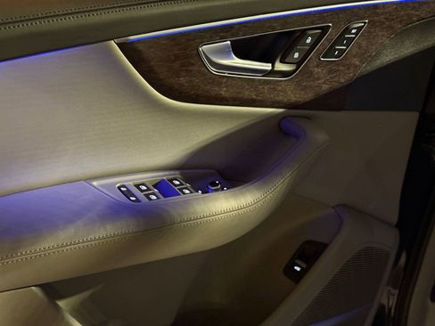 Used 2023 Audi Q7 3.0T Prestige image 13