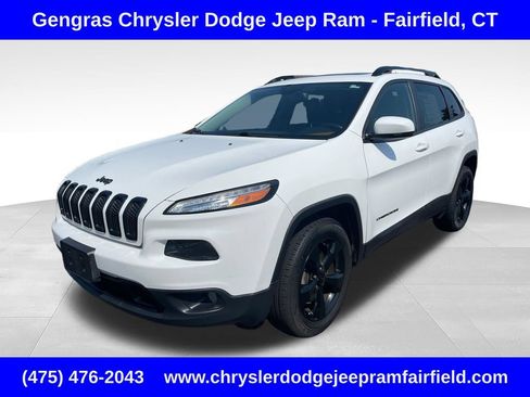 Used 2017 Jeep Cherokee High Altitude AWD/4WD image 3