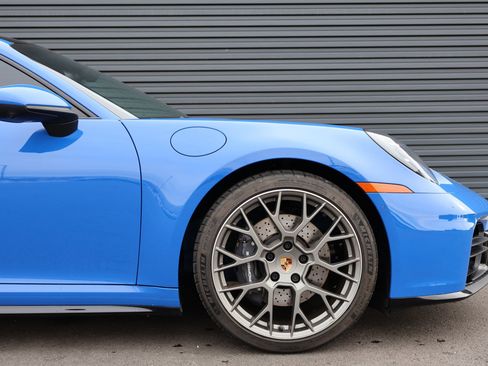 Certified 2025 Porsche 911 Carrera image 13