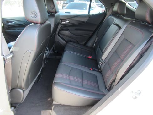Used 2023 Chevrolet Equinox RS AWD/4WD image 34