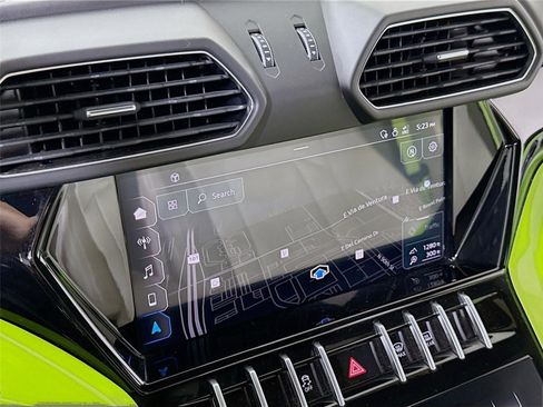 Used 2022 Lamborghini Urus image 19