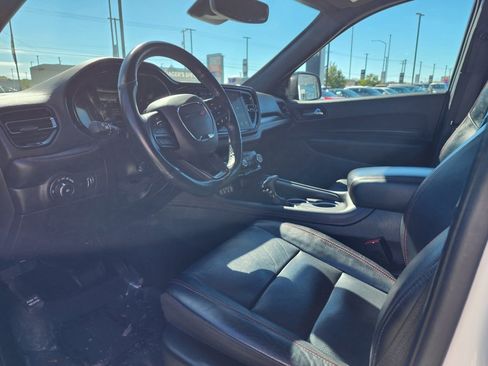 Used 2023 Dodge Durango GT image 9