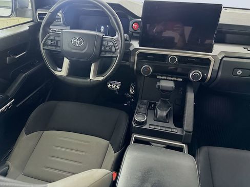 Used 2024 Toyota Tacoma TRD Sport RWD image 17