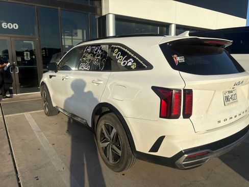 Used 2022 Kia Sorento S FWD image 6