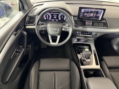 Certified 2025 Audi Q5 2.0T Premium image 11