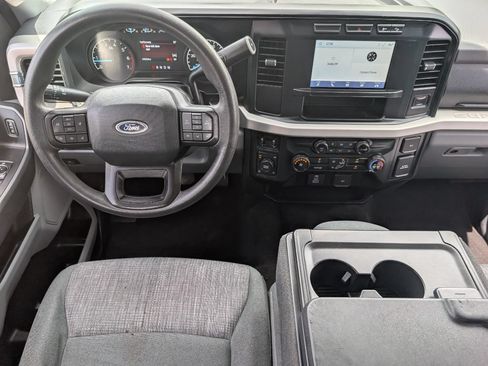Used 2023 Ford F250 XLT w/ FX4 Off-Road Package AWD/4WD image 7