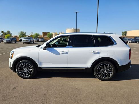 Used 2021 Kia Telluride EX w/ EX Premium Package FWD image 2