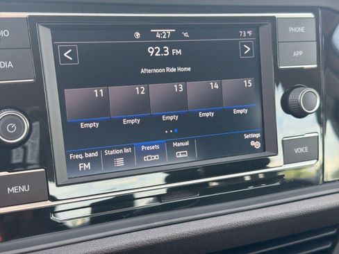 Certified 2024 Volkswagen Jetta SE FWD image 19