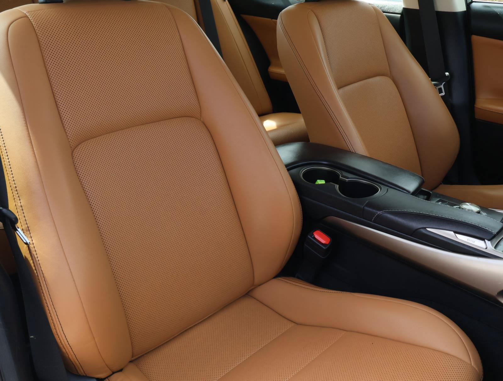 Used 2018 Lexus IS 300 w/ Comfort Package RWD image 17