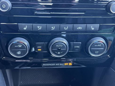 Used 2020 Volkswagen Passat 2.0T SEL image 20