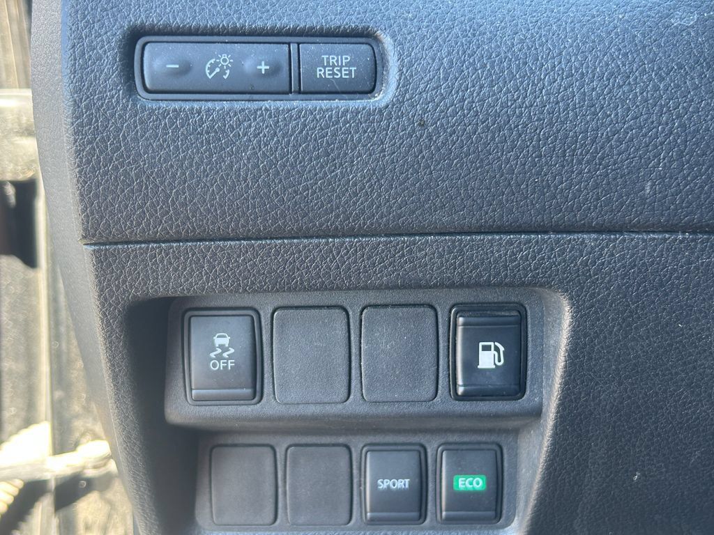 Used 2018 Nissan Rogue S FWD image 21