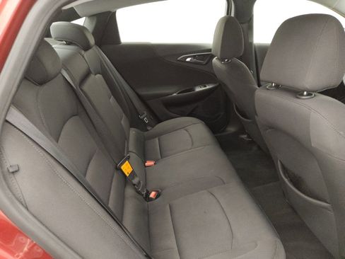 Used 2018 Chevrolet Malibu LT image 19