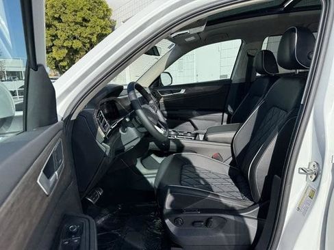 New 2025 Volkswagen Atlas SEL Premium R-Line image 18