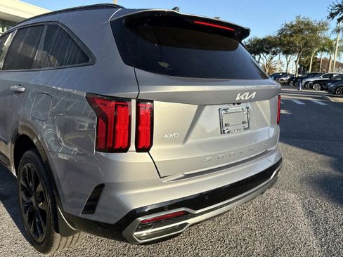 Used 2022 Kia Sorento SX image 4