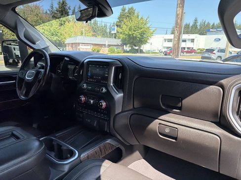 Used 2021 GMC Sierra 3500 Denali w/ Denali Ultimate Package AWD/4WD image 24